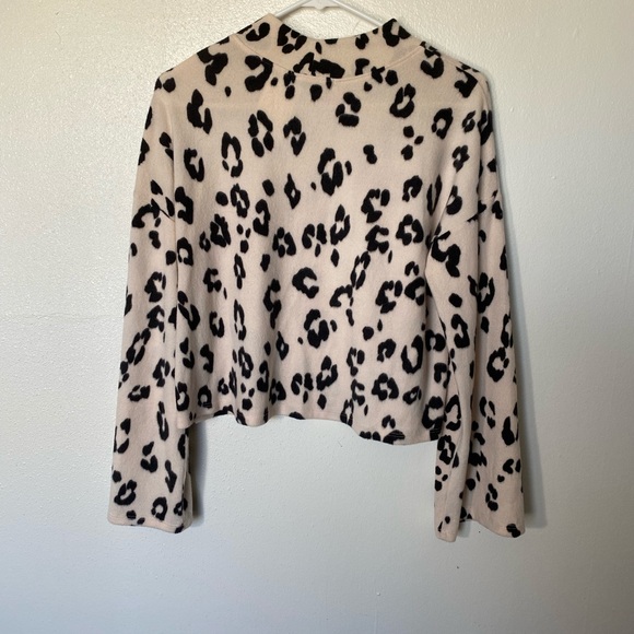 🔥NWT $39 Good Luck Gem long sleeve pink cheetah print top SOFT womens Small - Picture 5 of 7